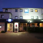 Отель Ibis Budget Nantes Luce