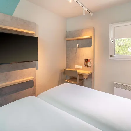 Отель Ibis Budget Nantes Luce 2*