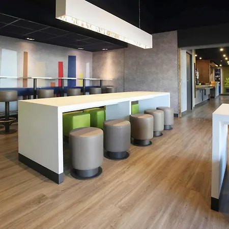 Ibis Budget Nantes Luce Отель Сент-Люс-Сюр-Луар