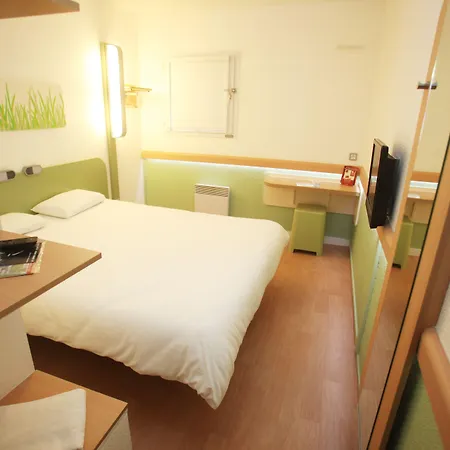 Hotel Ibis Budget Nantes Luce 2*