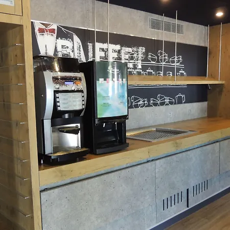 Ibis Budget Nantes Luce Отель 2*