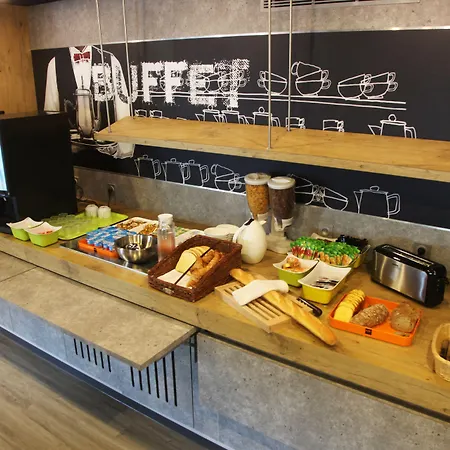 Ibis Budget Nantes Luce - Rénové Hotel