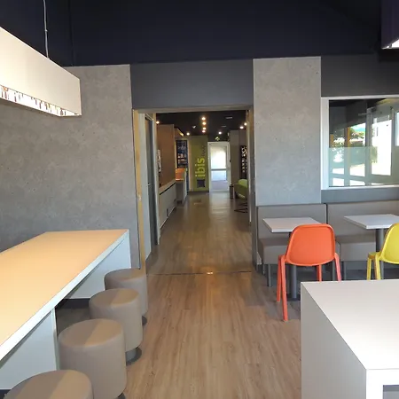 Ibis Budget Nantes Luce Отель 2*