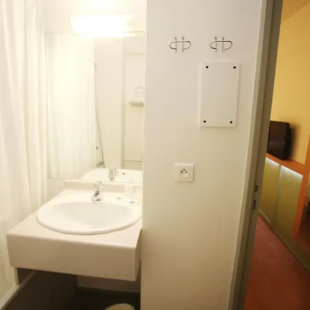Hotel Ibis Budget Nantes Luce - Renove