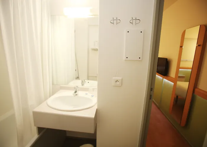 Hotel Ibis Budget Nantes Luce - Renove 2*