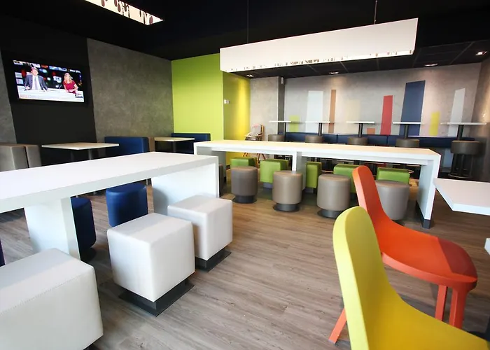 Hotel Ibis Budget Nantes Luce - Renove 2*